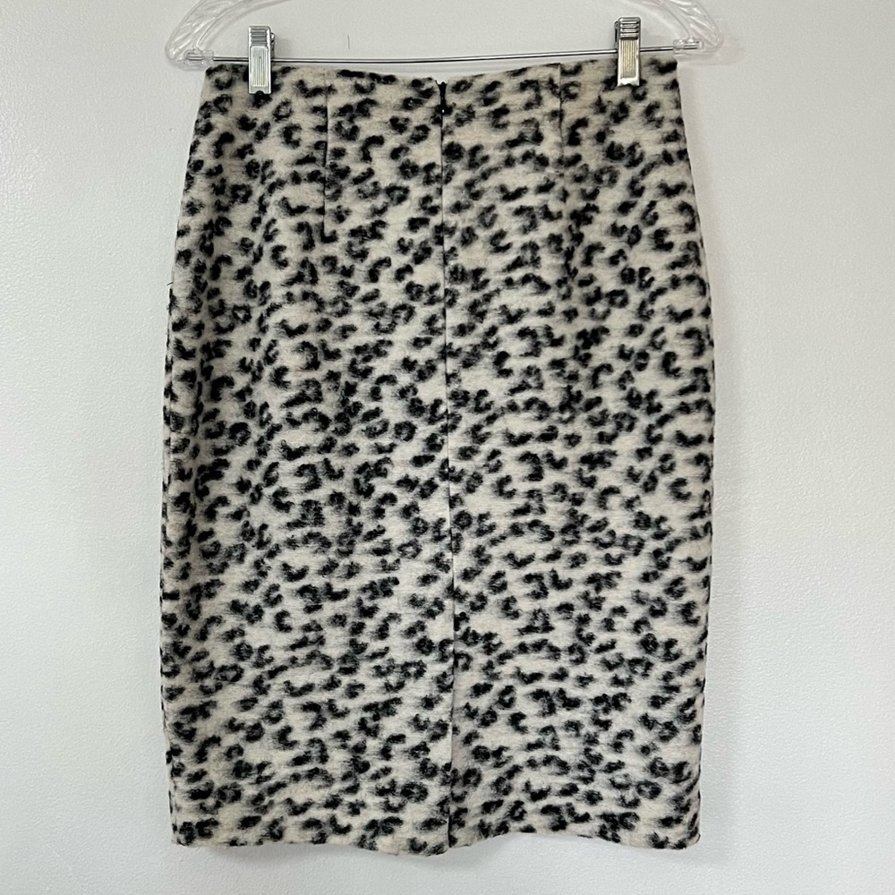Ann Taylor Wool Leopard Pencil Skirt, Size 4 - Picture 3 of 5
